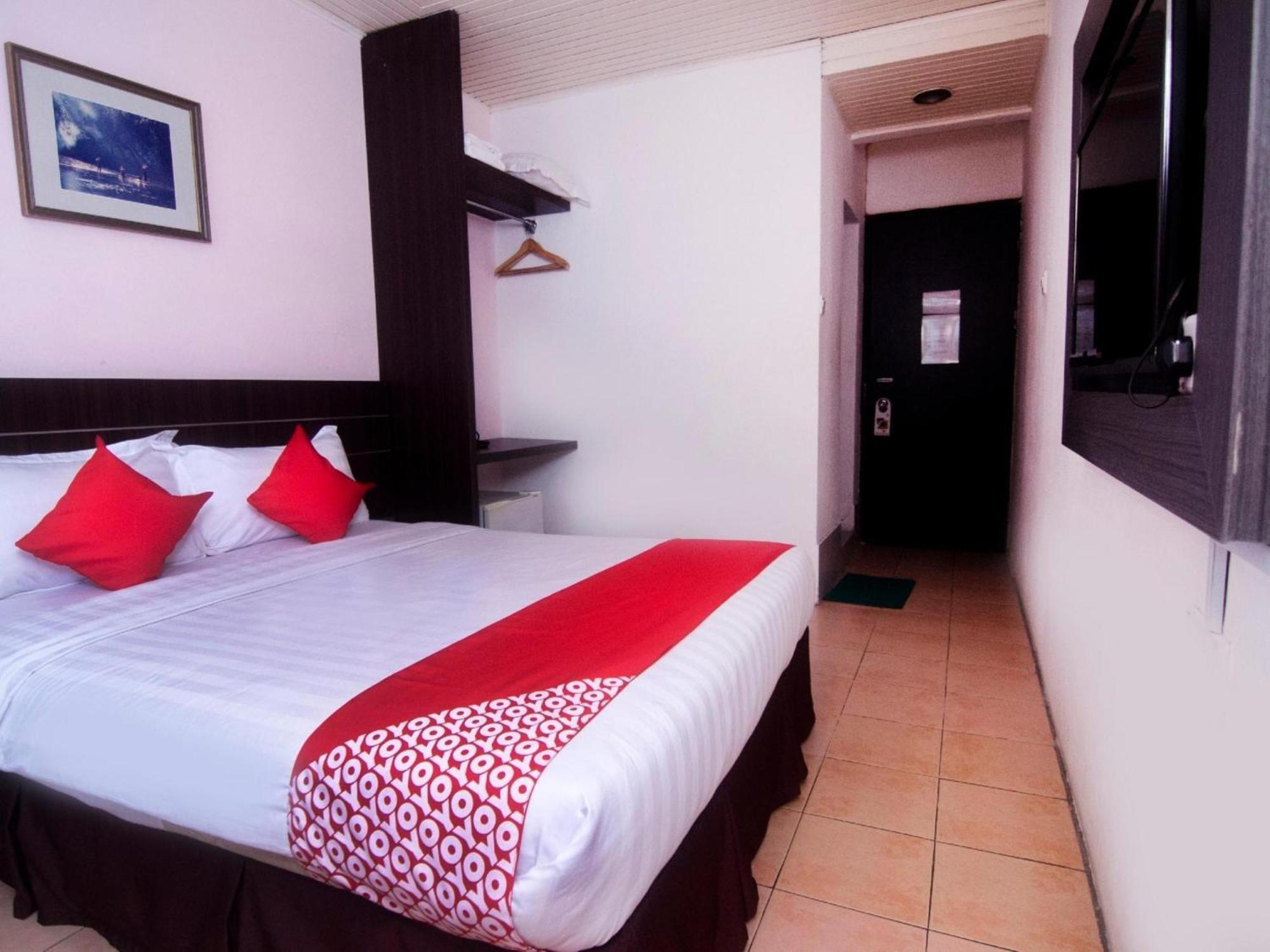 Super Oyo 991 Mayfair Hotel Kuching Kültér fotó
